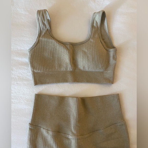 Beige Ribbed Workout Set - Picture 2 of 2